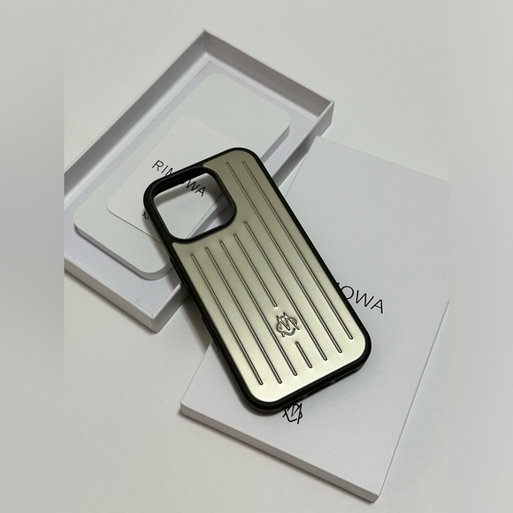 Rimowa Iphone Case Aluminum For Iphone 16 Pro Max TITANIUM - Picture 3 of 8